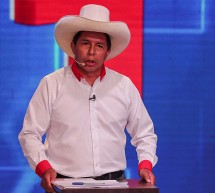 Nuevo cómputo en Perú: Castillo se afirma en el primer lugar y tres candidatos se disputan el paso al balotaje