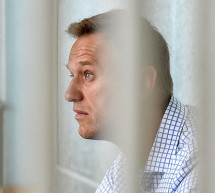 Opositor ruso Alexei Navalni pone fin a tres semanas de huelga de hambre en prisión