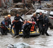 Primero los incendios, ahora las inundaciones: Nuevo desastre natural en Turquía deja al menos 27 muertos