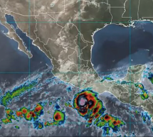 El huracán Agatha se dirige a playas turísticas de México