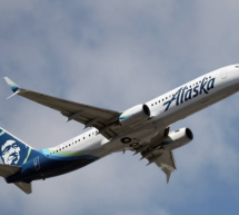 Piloto fuera de servicio intentó apagar los motores en un vuelo de Alaska Airlines